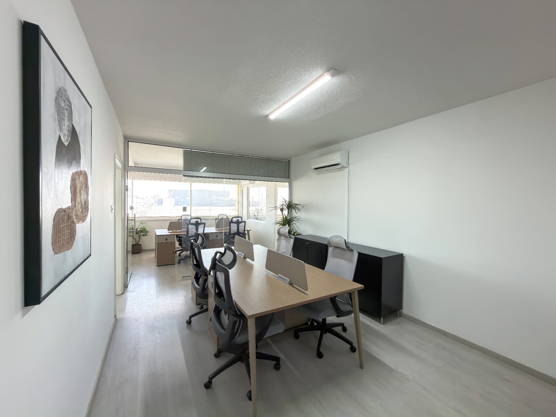 Studio Coworking, Shared desks, city light